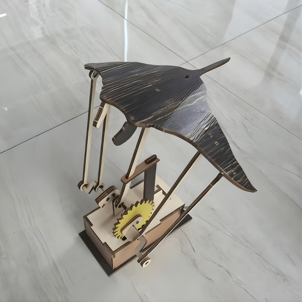 
Artisan Wooden Manta Ray Automaton Handcrafted Mechanical Ocean Animal Ornaments Hand-Cranked Kinetic DIY Puzzle Decoration