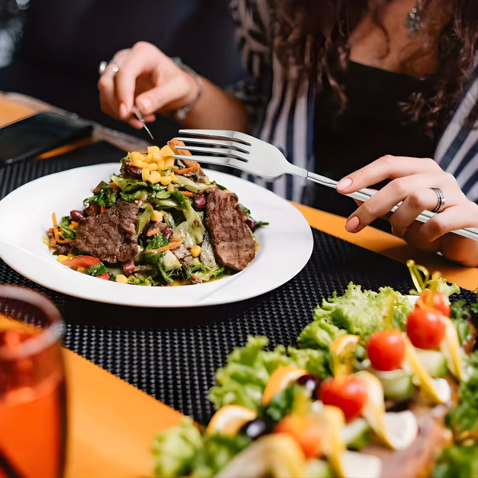  Expandable Stainless Steel Fork- 8.7 To 25.4 Inches, Adjustable Length for BBQ, Durable and Portable Design